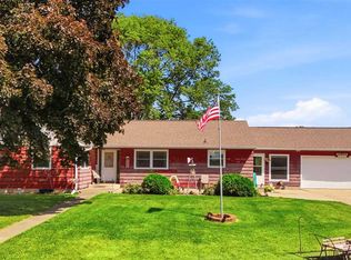 2121 Highway 6 Trl, Marengo, IA 52301