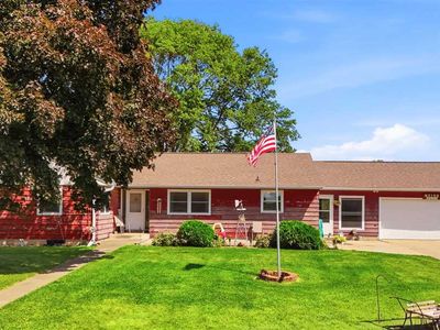 2121 Highway 6 Trl, Marengo, IA, 52301