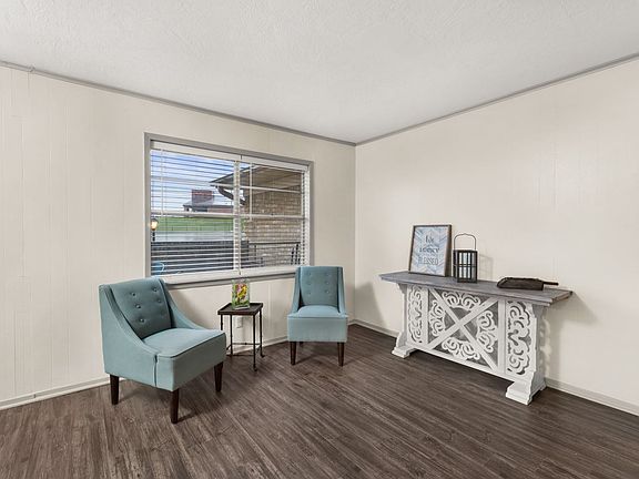 5th image of 2206 W Gay Ave