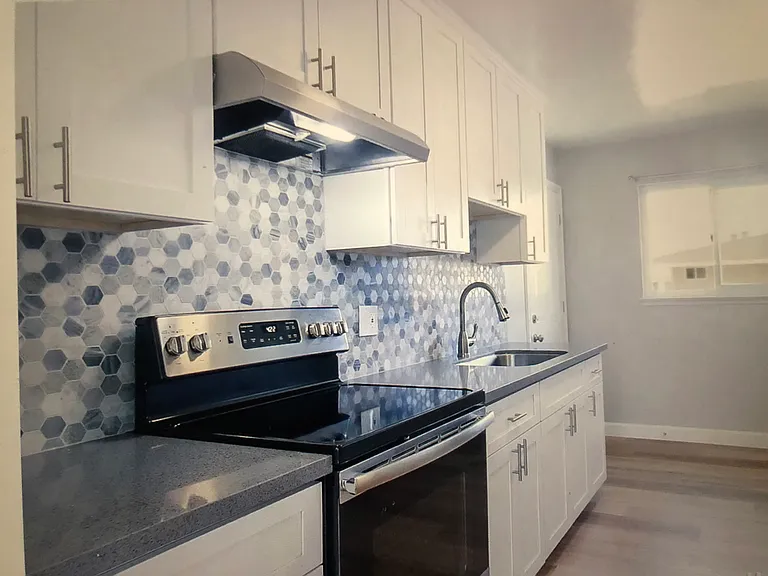 1235 Parkington Ave #2 — Photo 2