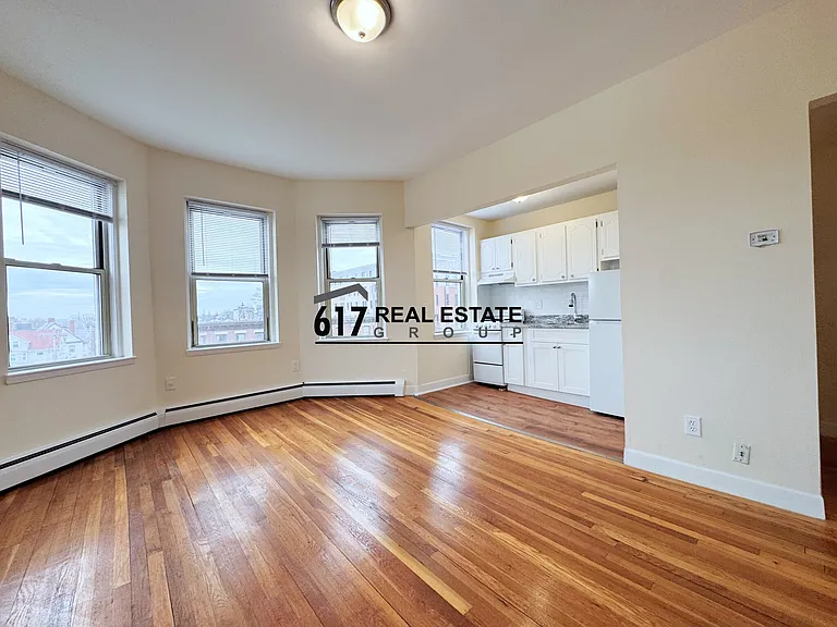 64 Brighton Ave #404 — Photo 8
