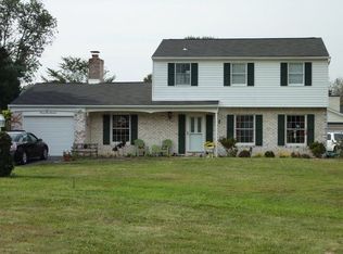 2300 Edinburg Dr, Fallston, MD 21047