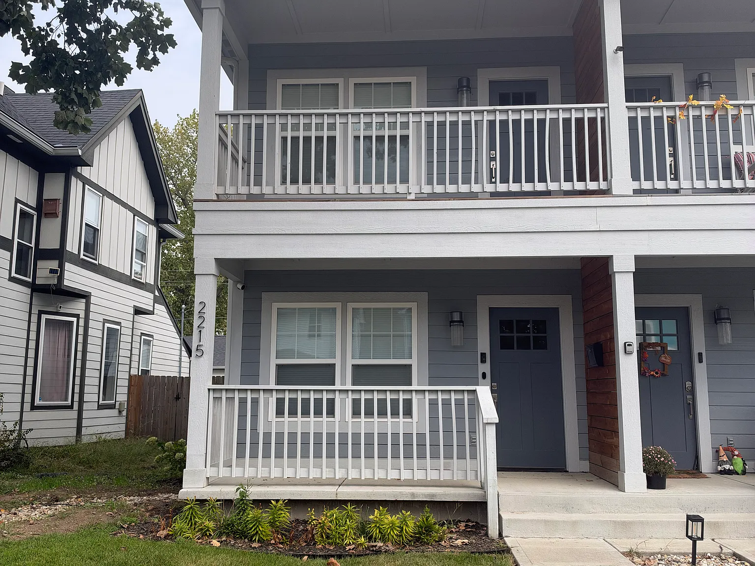 3 bed, 2.5 bath, 1890 sqft, $2,800 — Photo 2