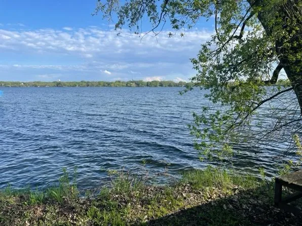 1101 N Shore Dr, Waverly, MN 55390