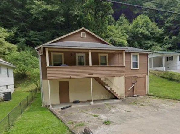 836 S Park Rd SE, Charleston, WV 25304