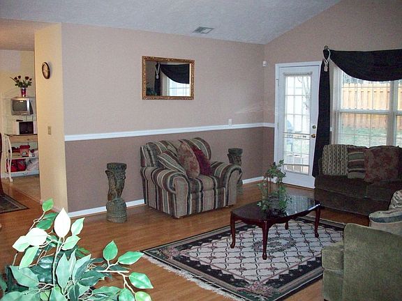 Great room with freshly painted neutral colors