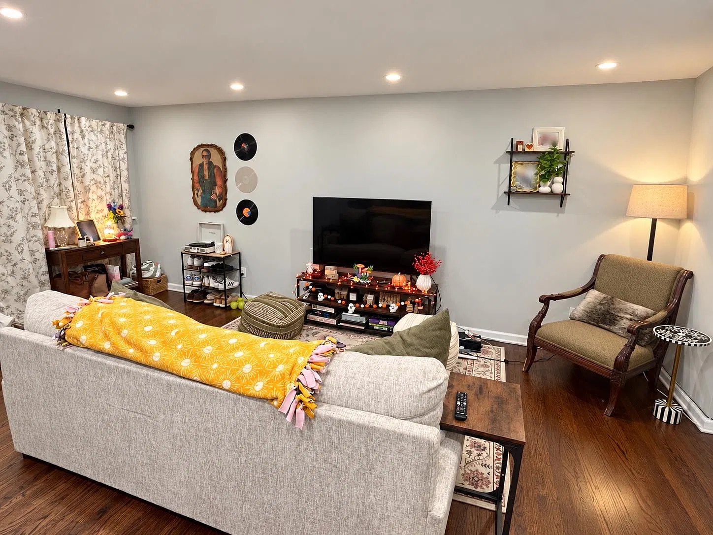 2 bed, 900 sqft, $1,850 — Photo 2