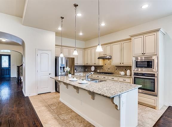 4th image of 3901 Ocala Ln