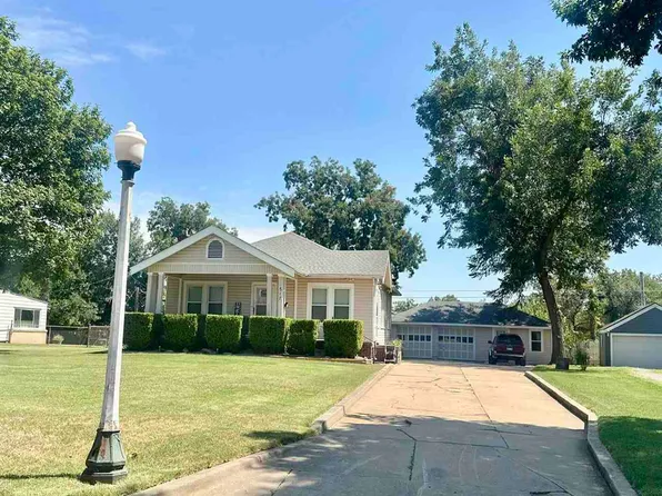 517 Virginia Ave, Ponca City, OK 74601
