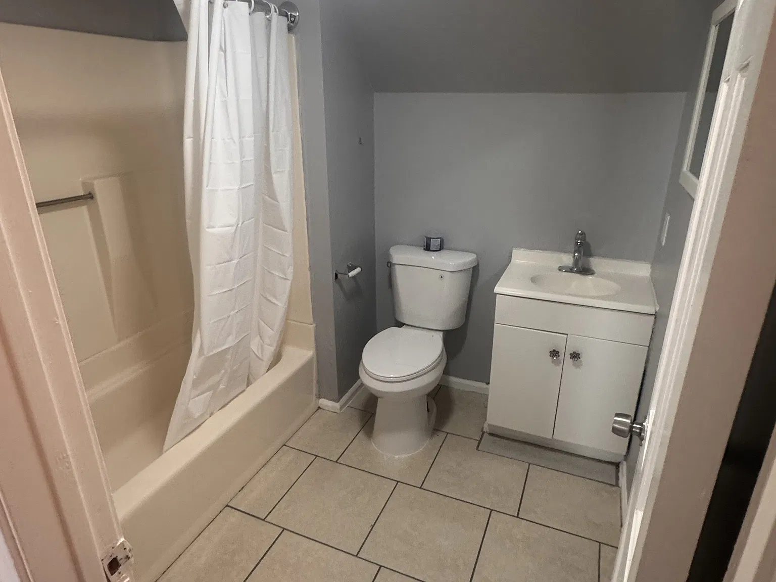 125 Dewitt Street - 3 — Photo 2