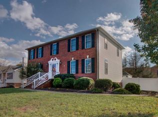 521 Ridgecrest Ln, Roanoke, VA 24019