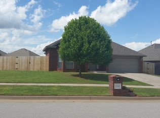 12501 SW 9th St, Yukon, OK 73099