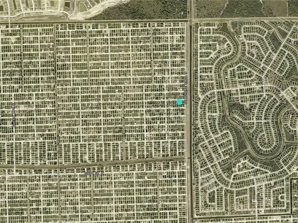 2505 66th St W, Lehigh Acres, FL 33971