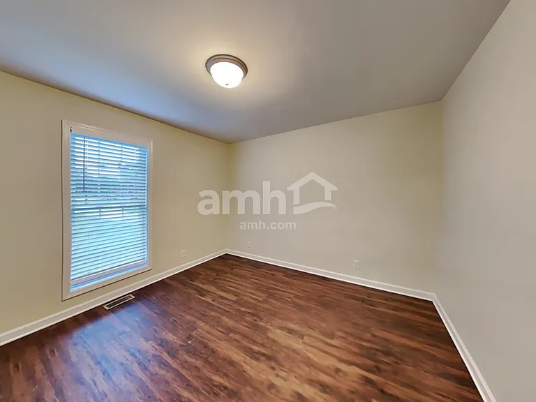 720 Haynes Dr — Photo 17