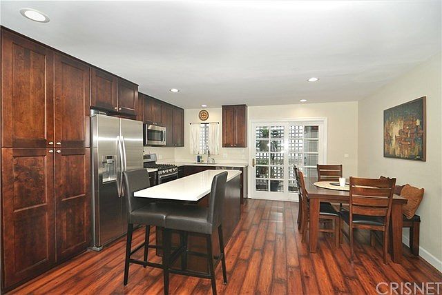 1st image of 519 E Providencia Ave