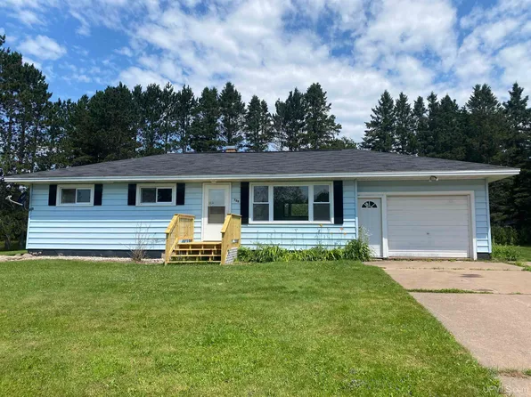 706 Midway Ave, Ironwood, MI 49938