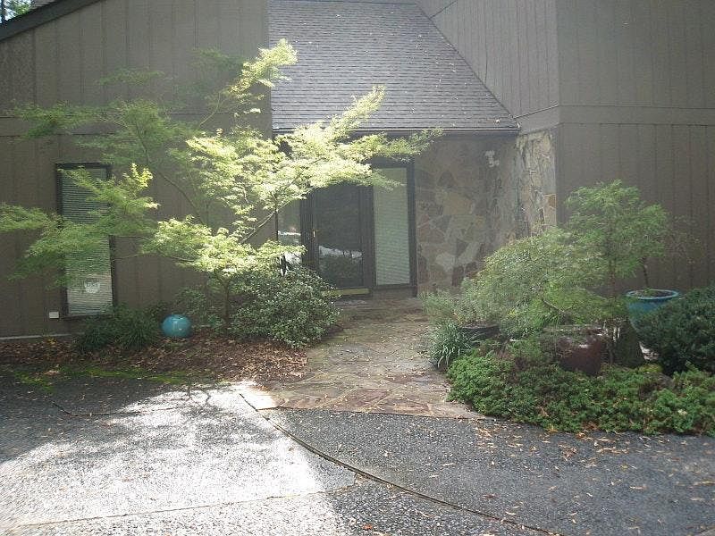 1st image of 12 Stoneridge Cir