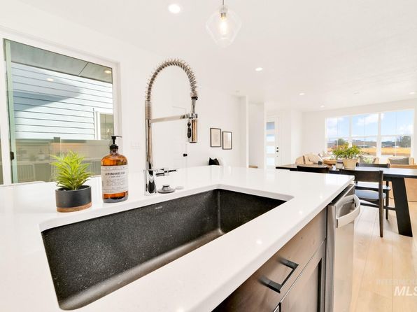 meridian-idaho-343666670 picture