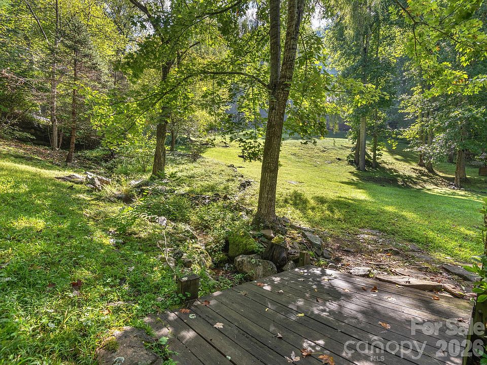 34th image of 420 Chimney Rock Dr