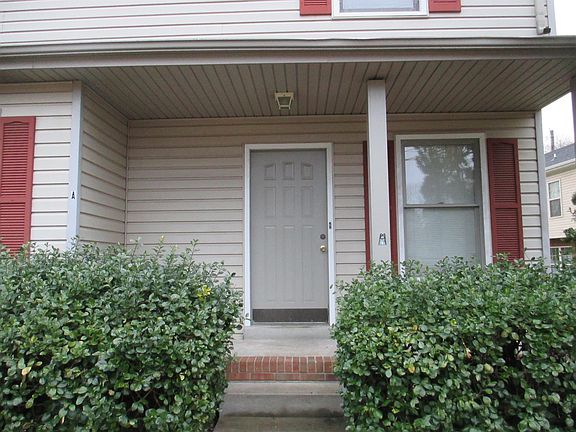 2nd image of 1433 Golf Club Ln