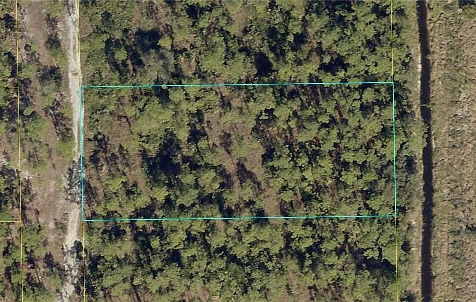2nd image of 5912 Stewart Ln