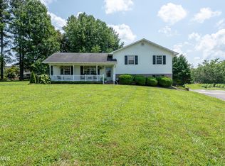 3802 Mountainside Ct, Maryville, TN 37804