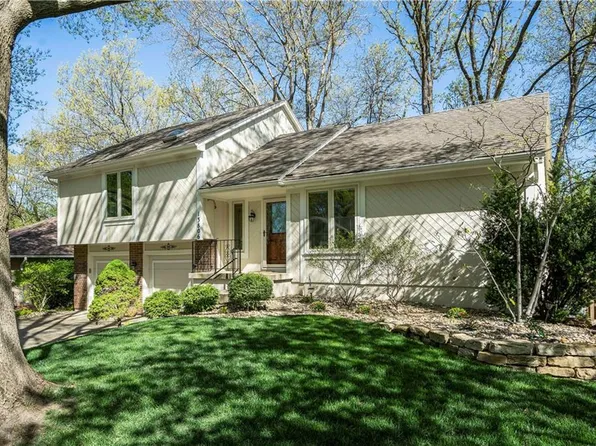 13806 W 81st Ter, Lenexa, KS 66215