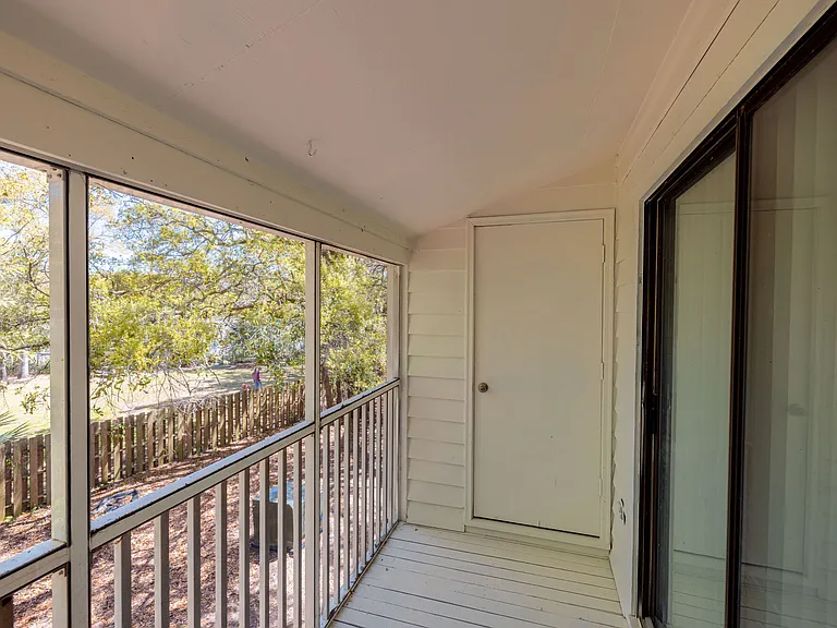 Eller Mount Pleasant — Photo 41