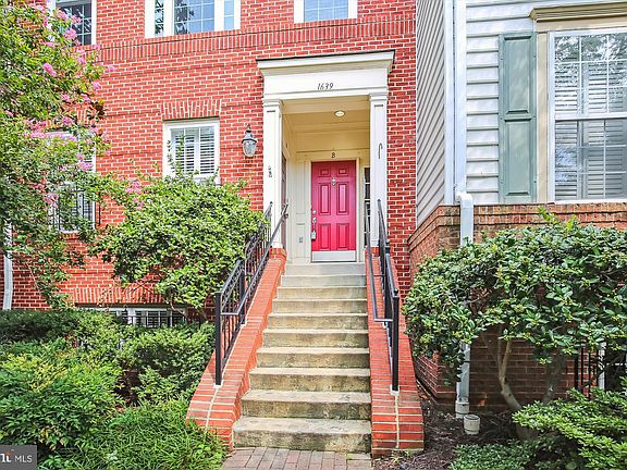 3rd image of 1639B Hunting Creek Dr Unit B