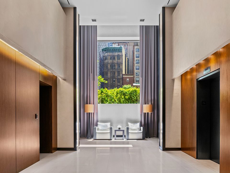 1st image of 20 Pine St APT 1002