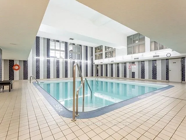 360 Bloor St E #910 — Photo 21