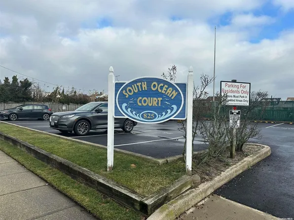 825 S Ocean Avenue #1, Freeport, NY 11520