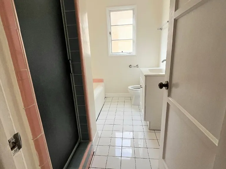 6542 Franklin Ave #14 — Photo 7