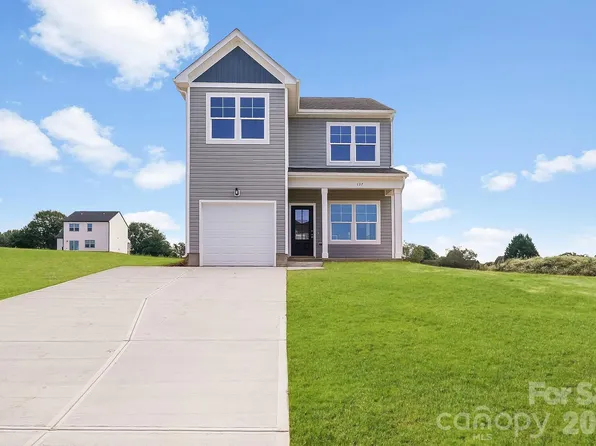 137 Red Cedar Ln, Statesville, NC 28625