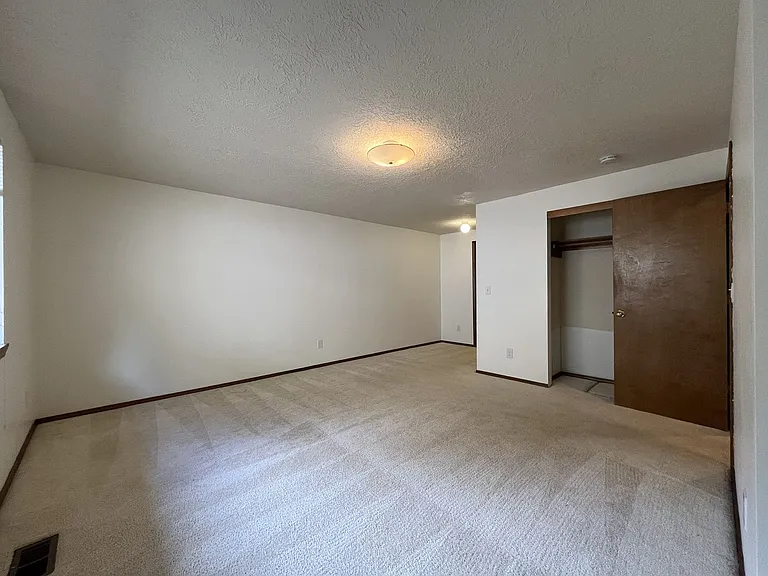4825 SW Marigold St — Photo 21