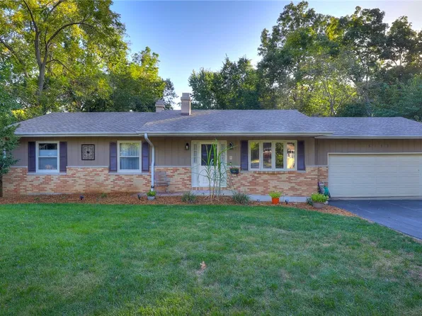 3123 Greenlake Dr, Decatur, IL 62521