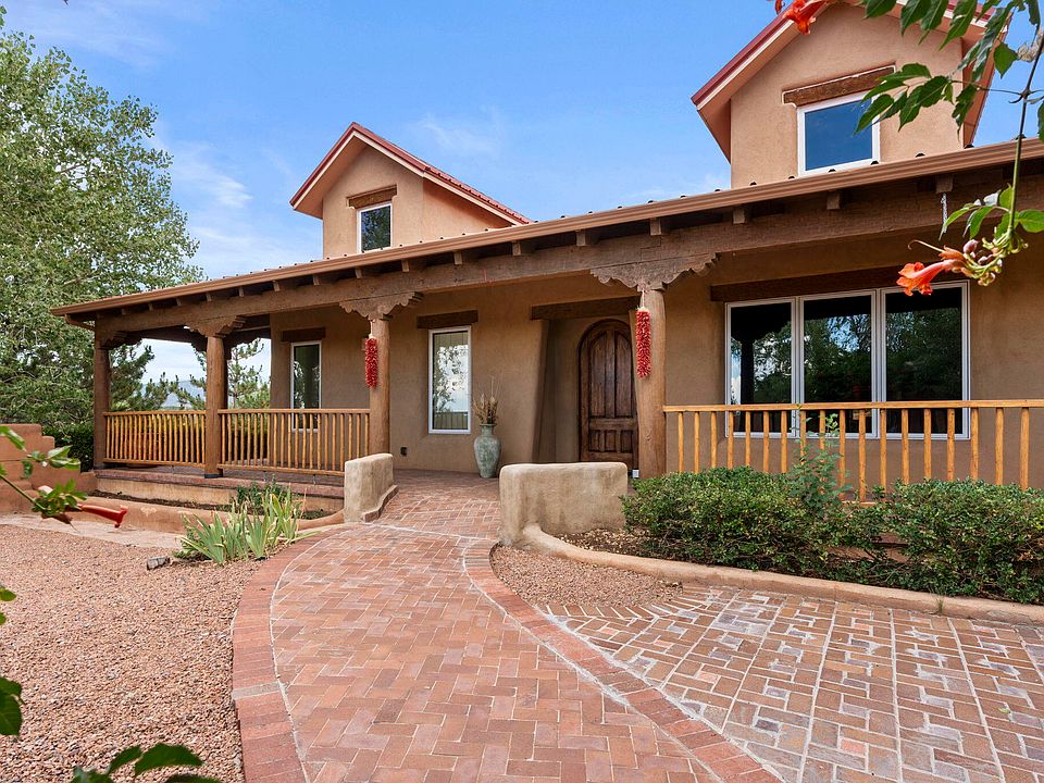 1st image of 7 La Quinta