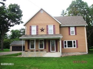 525 S Rantoul St, Lena, IL 61048