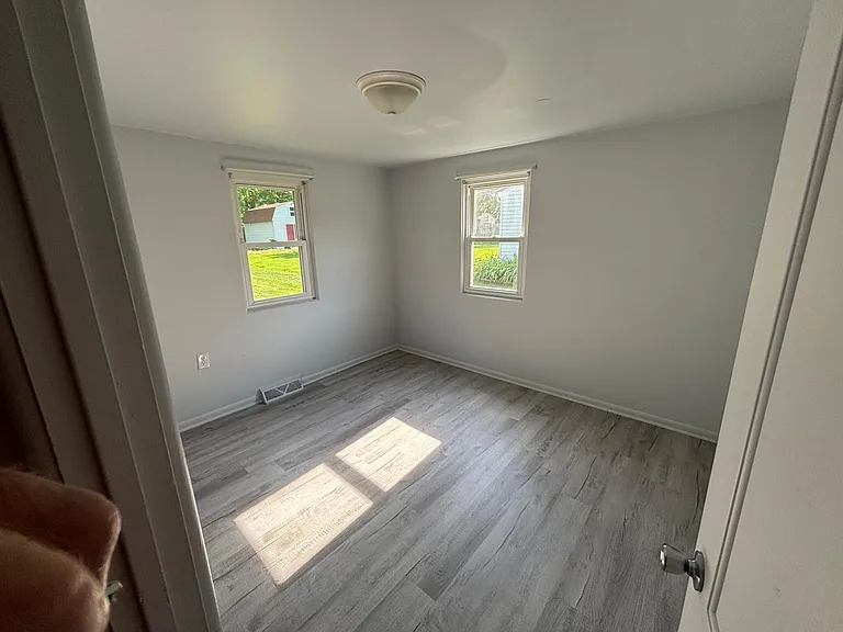 1114 Prince Dr — Photo 9