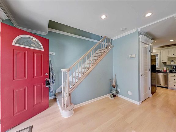 3rd image of 759 Norfolk Ave