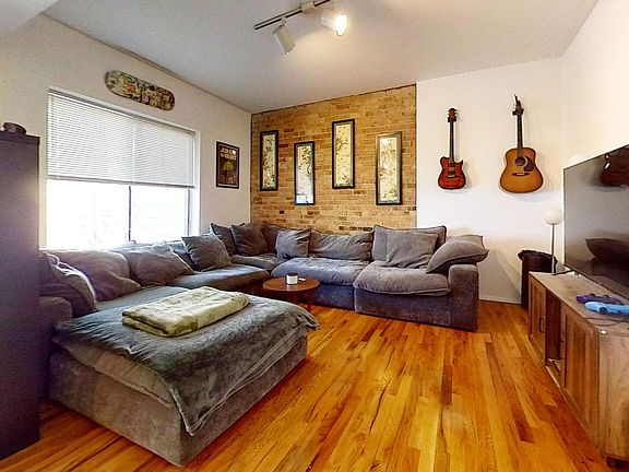 2nd image of 3458 N Southport Ave #1409-1