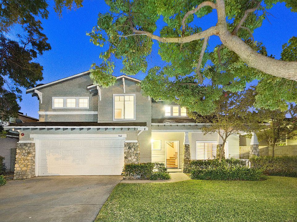 Elegant curb appeal