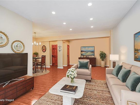 5th image of 2569 W 2nd St APT 4G