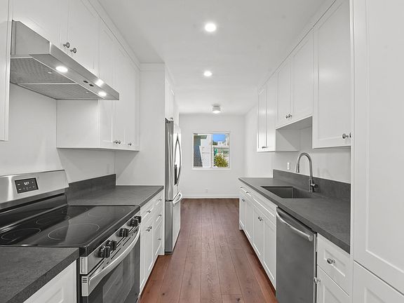 5th image of 845 20th St #201