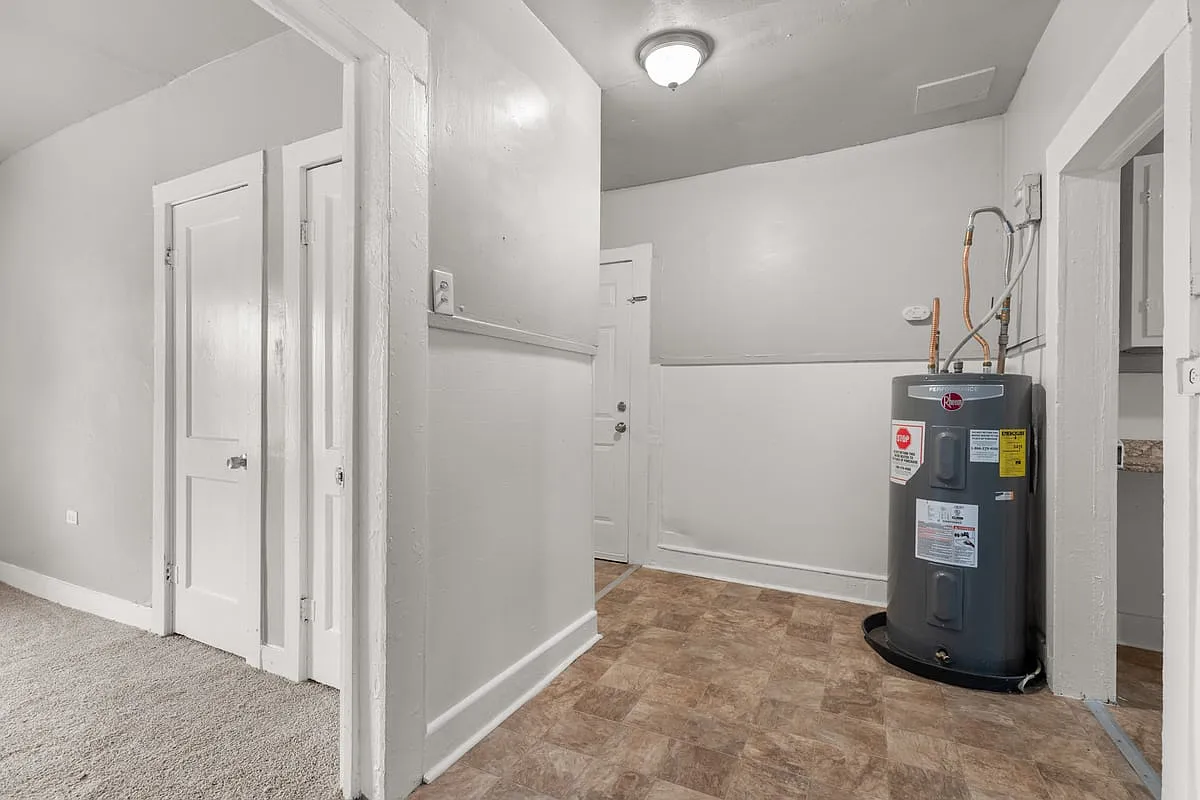 1225 Texas St - 1225 Texas St — Photo 3