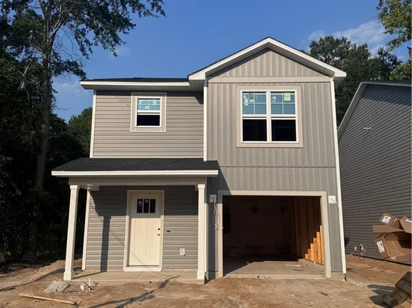411 Jefferson Dr, Fayetteville, NC 28304