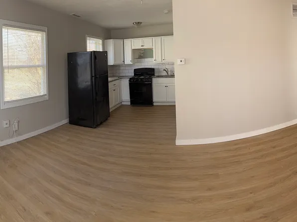 2913 S 52nd St, Kansas City, KS 66106