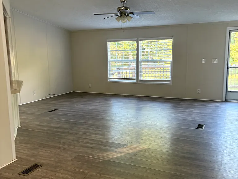 7157 Twin Acres Ln — Photo 4