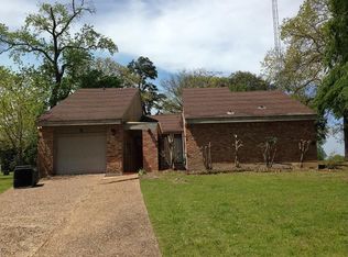 5 Hogan Ln, Huntsville, TX 77340