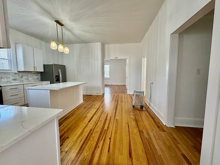 313 N Rose Ave — Photo 8